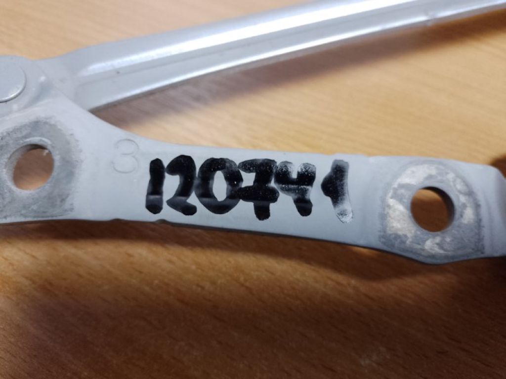 64510-30430 | Петля кришки багажника прав. LEXUS GS350 GS300 05-11 - Фото 2