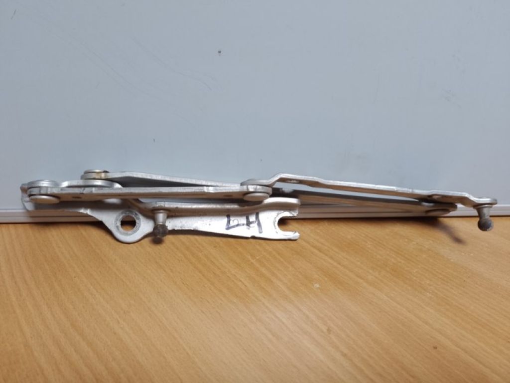 64520-30240 | Петля кришки багажника лів. LEXUS GS350 GS300 05-11 - Фото 3