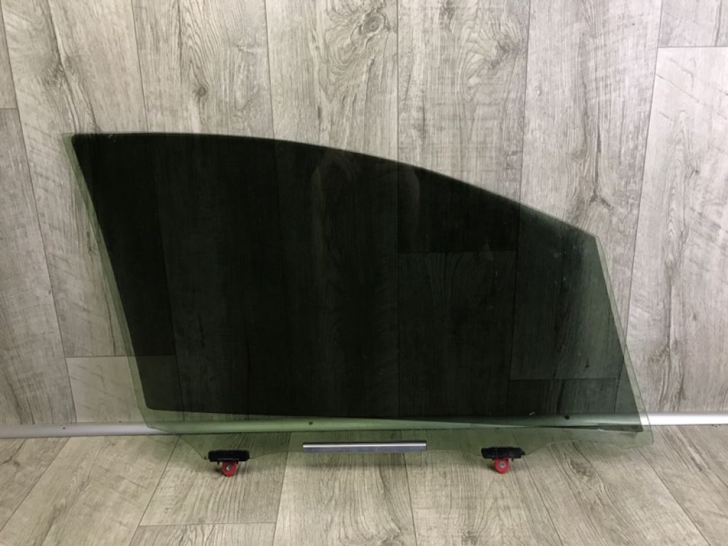 68102-47200 | Скло дверей передн. лів. TOYOTA PRIUS 16- - Фото 3