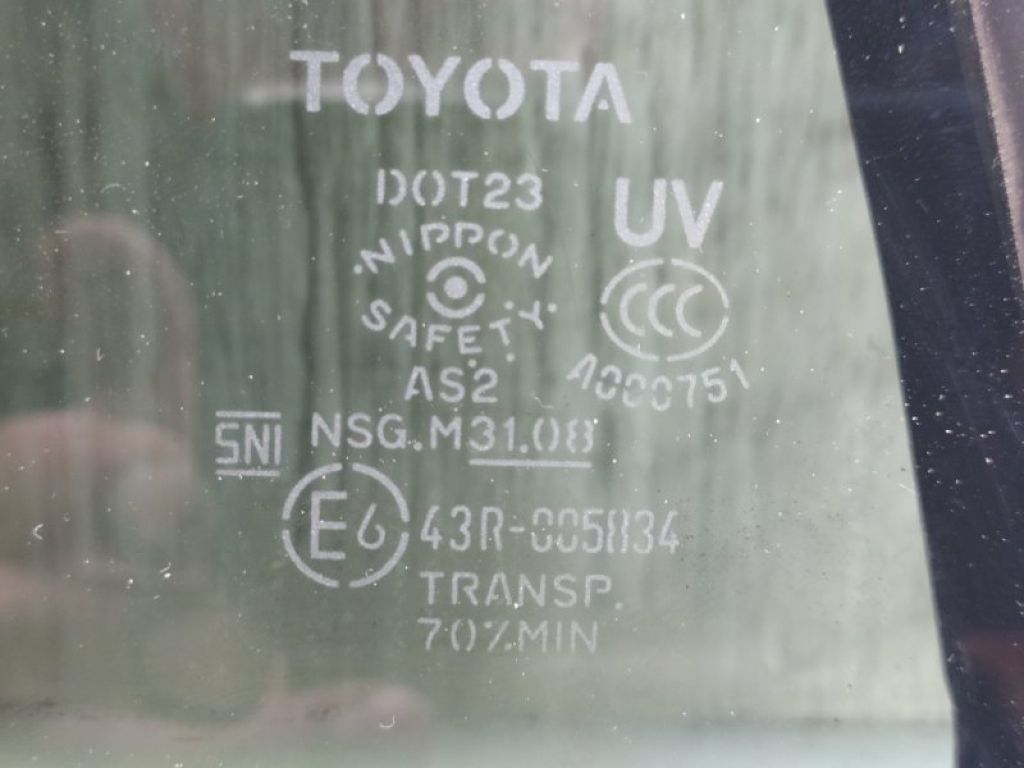 6812447030 | Скло дверей глухе задн. лів. TOYOTA PRIUS 16- - Фото 3