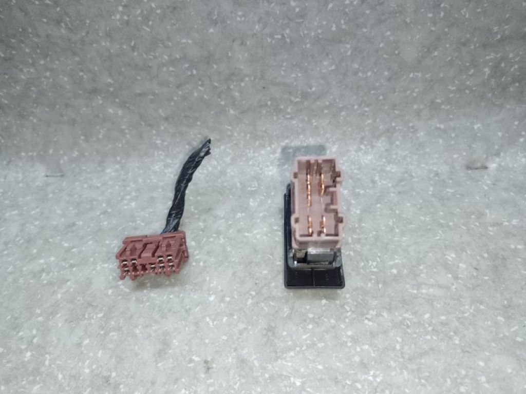 22722665 | Кнопка аварийной сигнализации CHEVROLET EQUINOX 04-09 - Фото 4