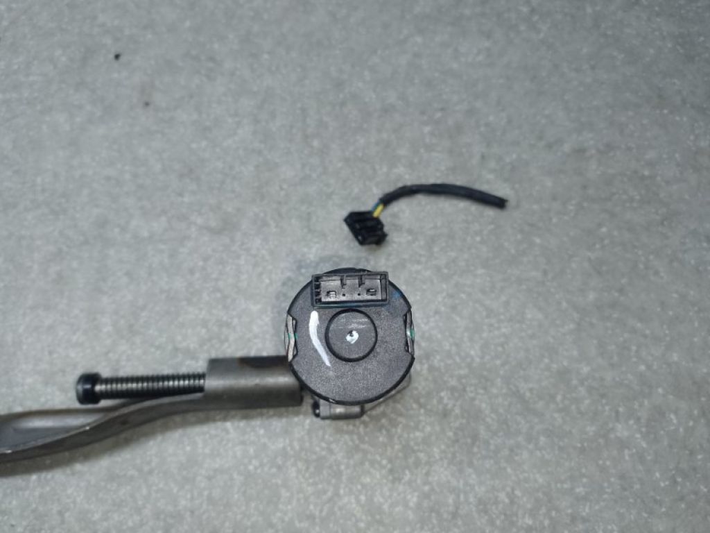 13578636 | Моторчик регулировки сиденья передн. лев. CHEVROLET EQUINOX 09-17 - Фото 3