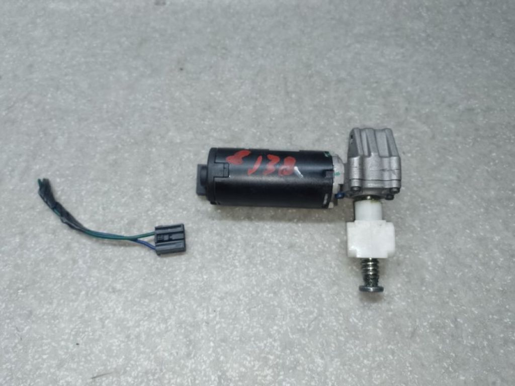 13578632 | Моторчик регулировки сиденья передн. лев. CHEVROLET EQUINOX 09-17 - Фото 2