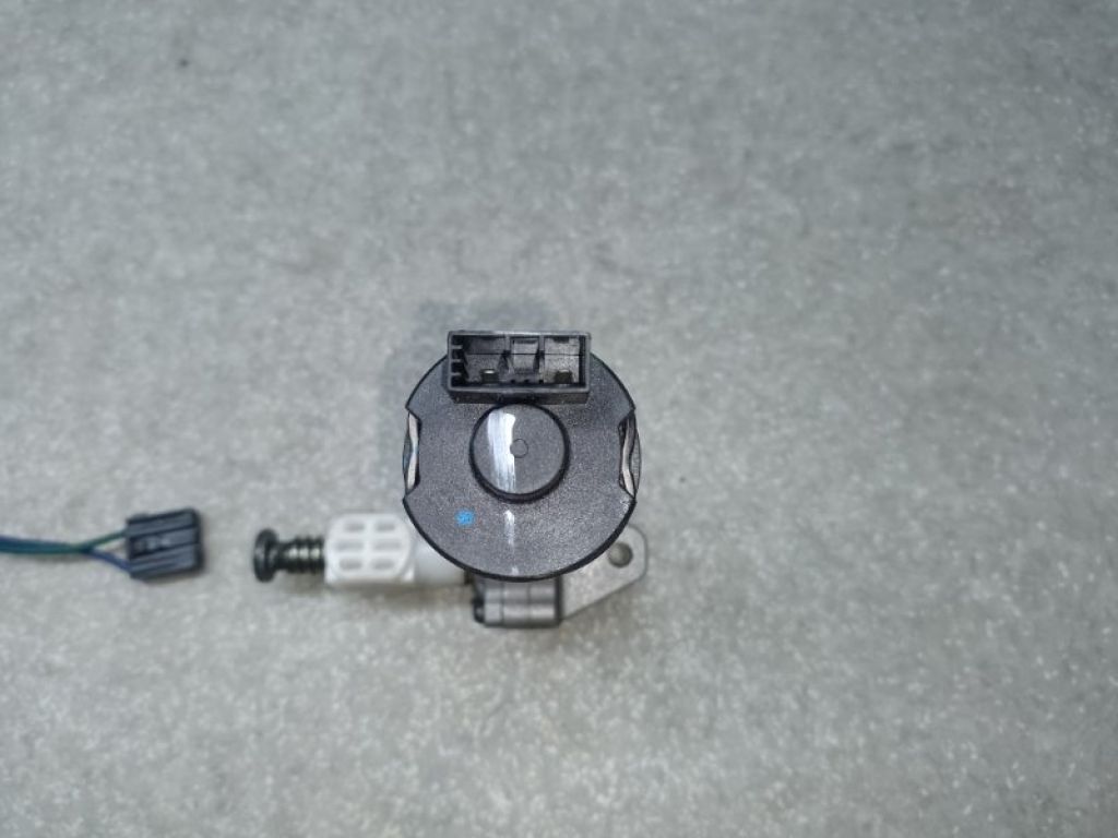 13578632 | Моторчик регулировки сиденья передн. лев. CHEVROLET EQUINOX 09-17 - Фото 3