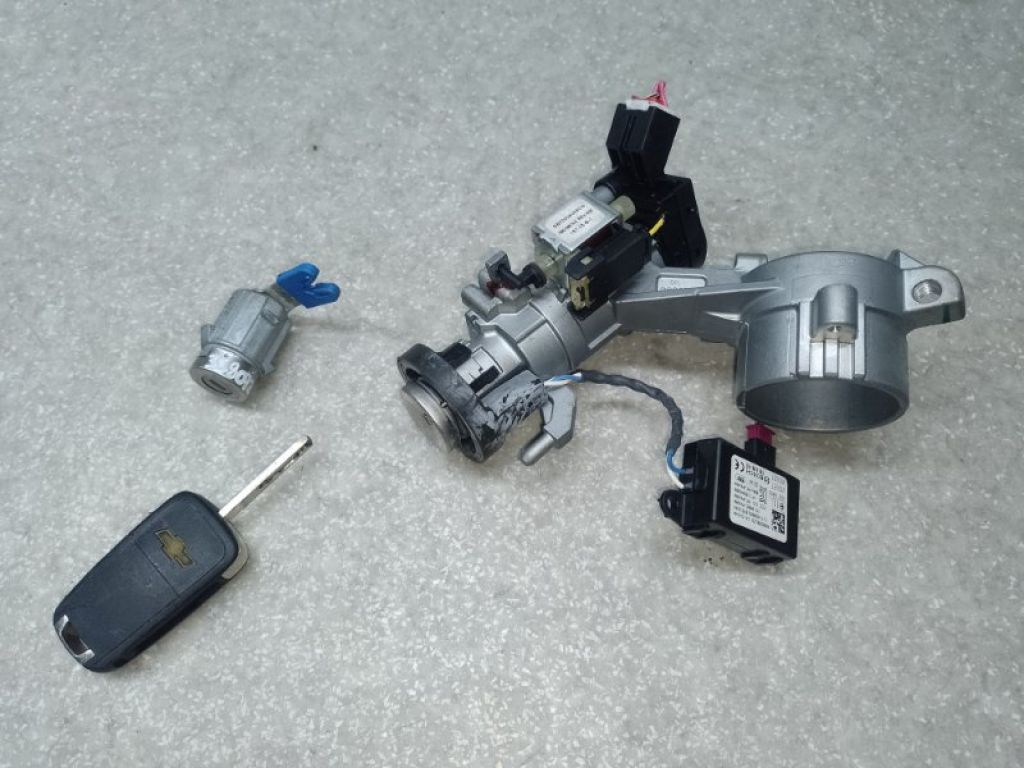 84152487 | Замок зажигания CHEVROLET EQUINOX 09-17