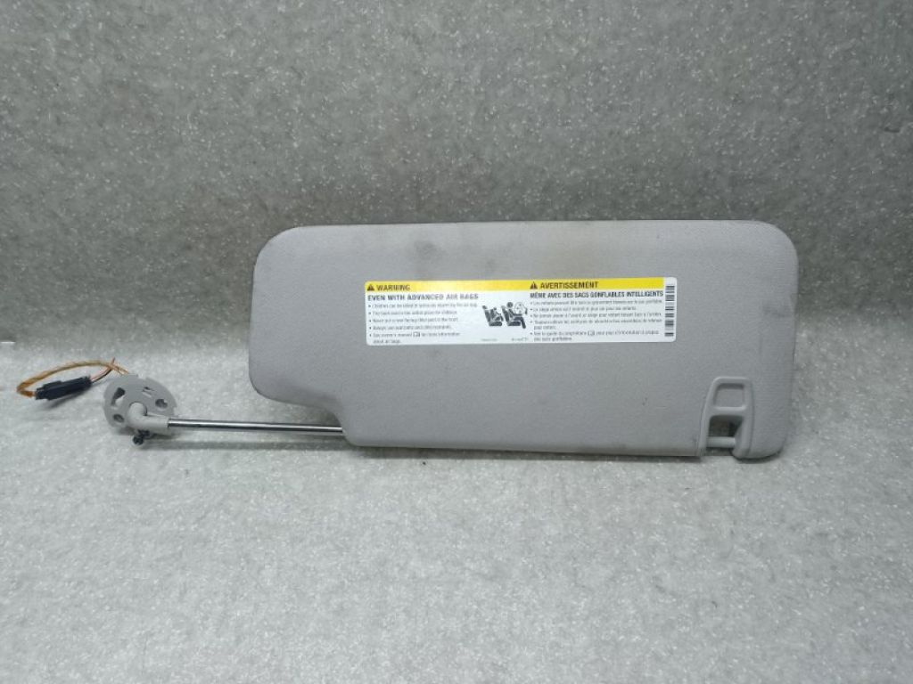 23234080 | Козырек солнцезащитный лев. CHEVROLET EQUINOX 09-17