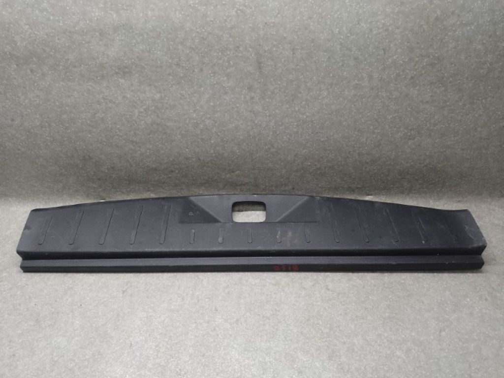 20987193 | Накладка на порог багажника CHEVROLET EQUINOX 09-17