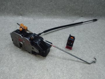 Замок двери передн. лев. CHEVROLET EQUINOX 09-17