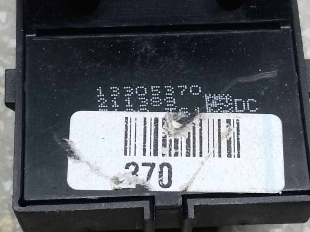 13305370 | Кнопка стеклоподъемника передн. прав. CHEVROLET EQUINOX 09-17 - Фото 3