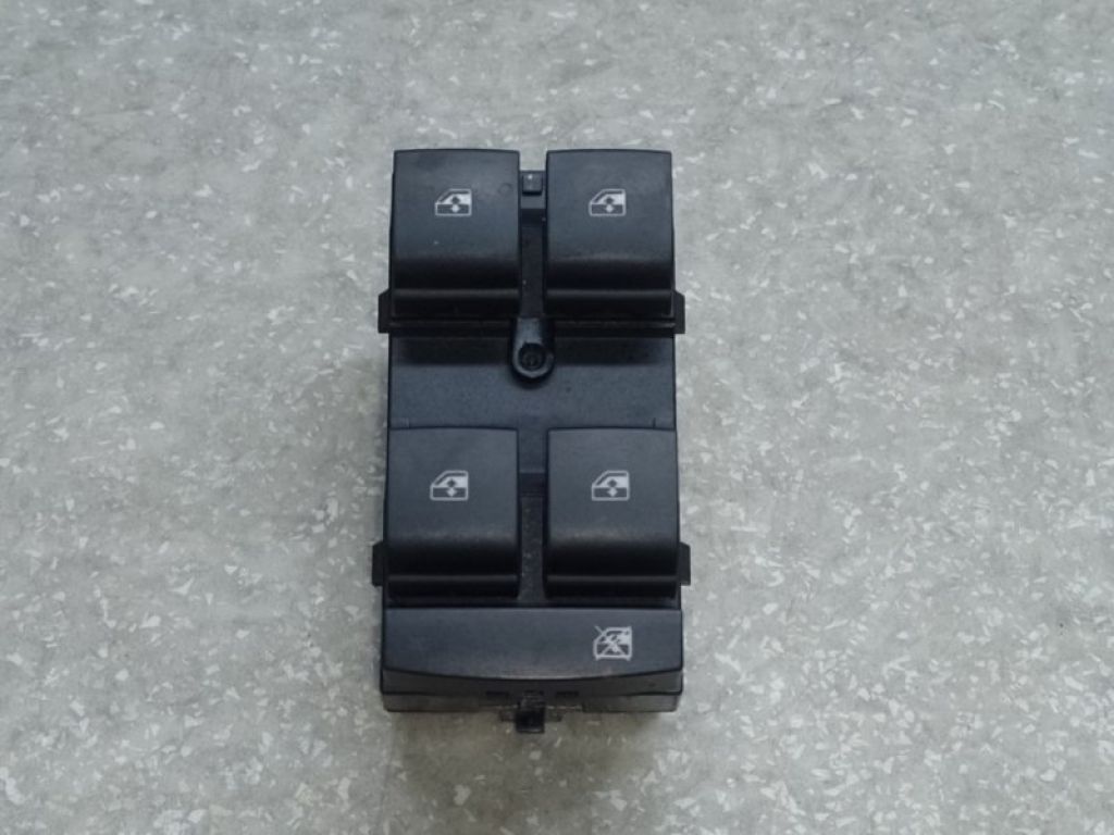 20917599 | Блок управления стеклоподъемниками лев. CHEVROLET EQUINOX 09-17