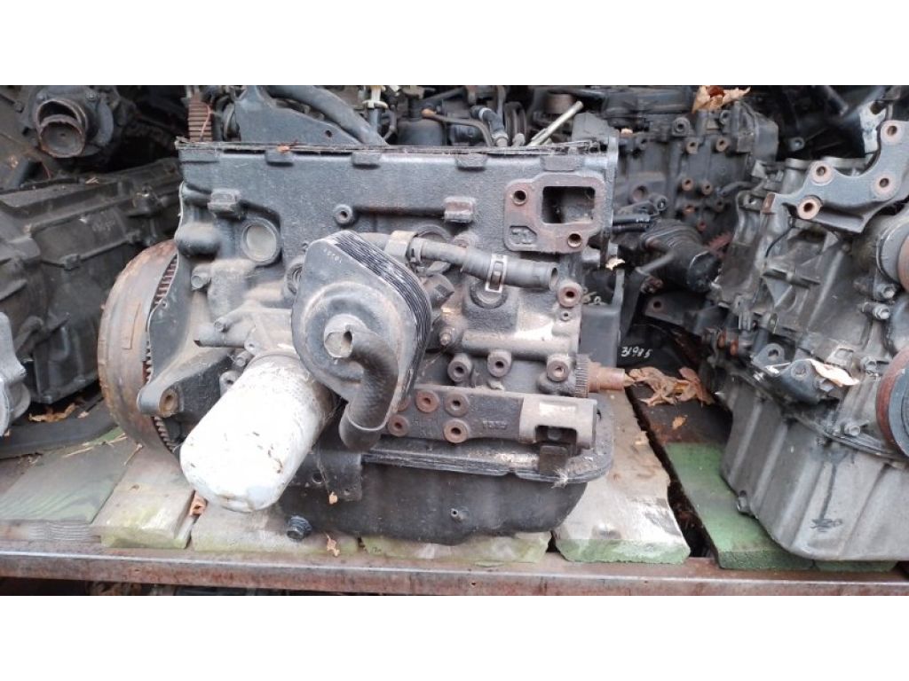 Блок двигателя MAZDA E2200 E-SERIES 86-04 - Фото 4