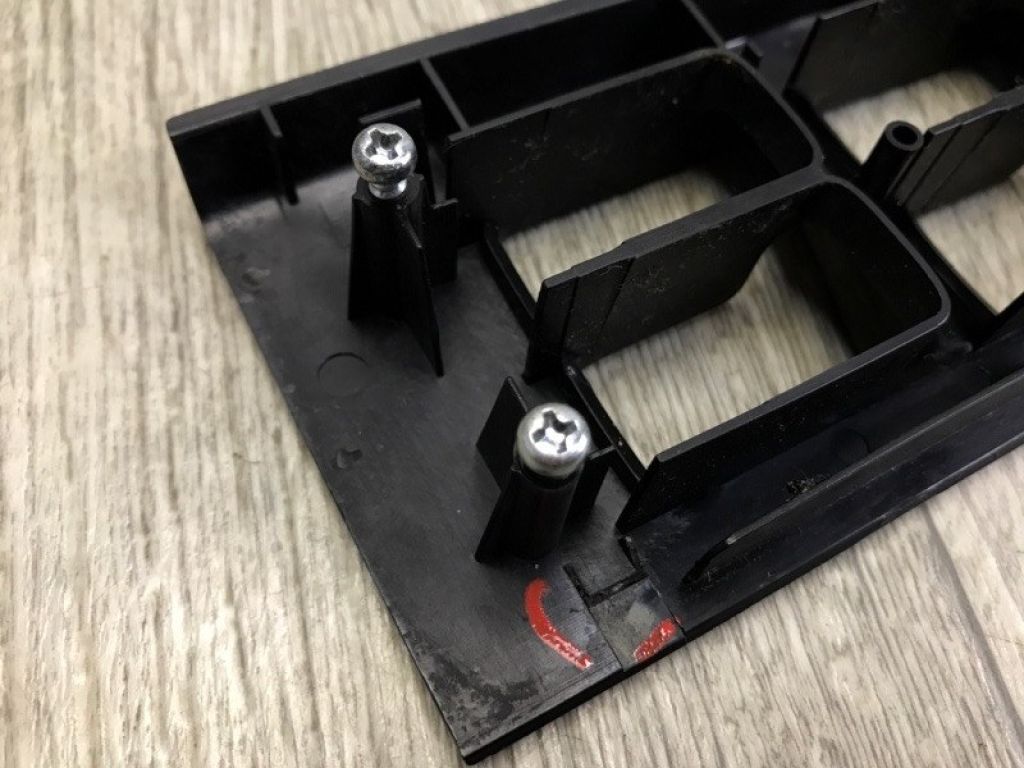 7221A577XA | Накладка кнопок склопідйомника передн. лів. MITSUBISHI GALANT 03-12 - Фото 3