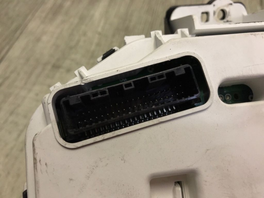 83800-0ZJ90 | Панель приладів TOYOTA COROLLA 150 06-13 - Фото 8