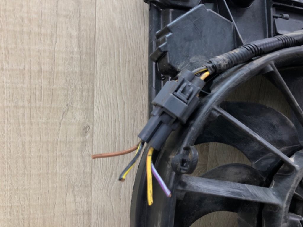 EJ7Z-8C607-E | Диффузор вентилятора основного радиатора FORD ESCAPE 12-19 - Фото 5