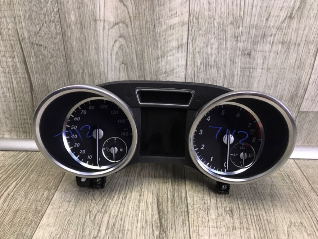 A 166 900 31 06 | Панель приладів MERCEDES GL-CLASS X166 12-16