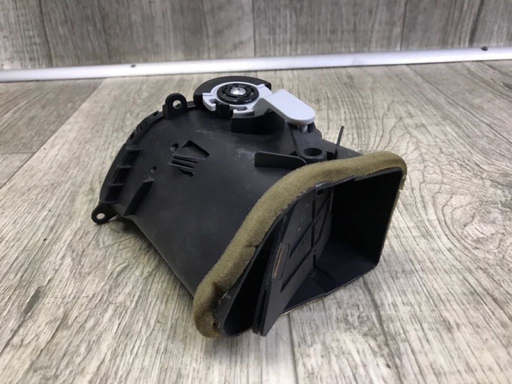 77610-TL0-G01ZB | Дефлектор повітряний прав. HONDA ACCORD CU8 / TSX 08-14 - Фото 2