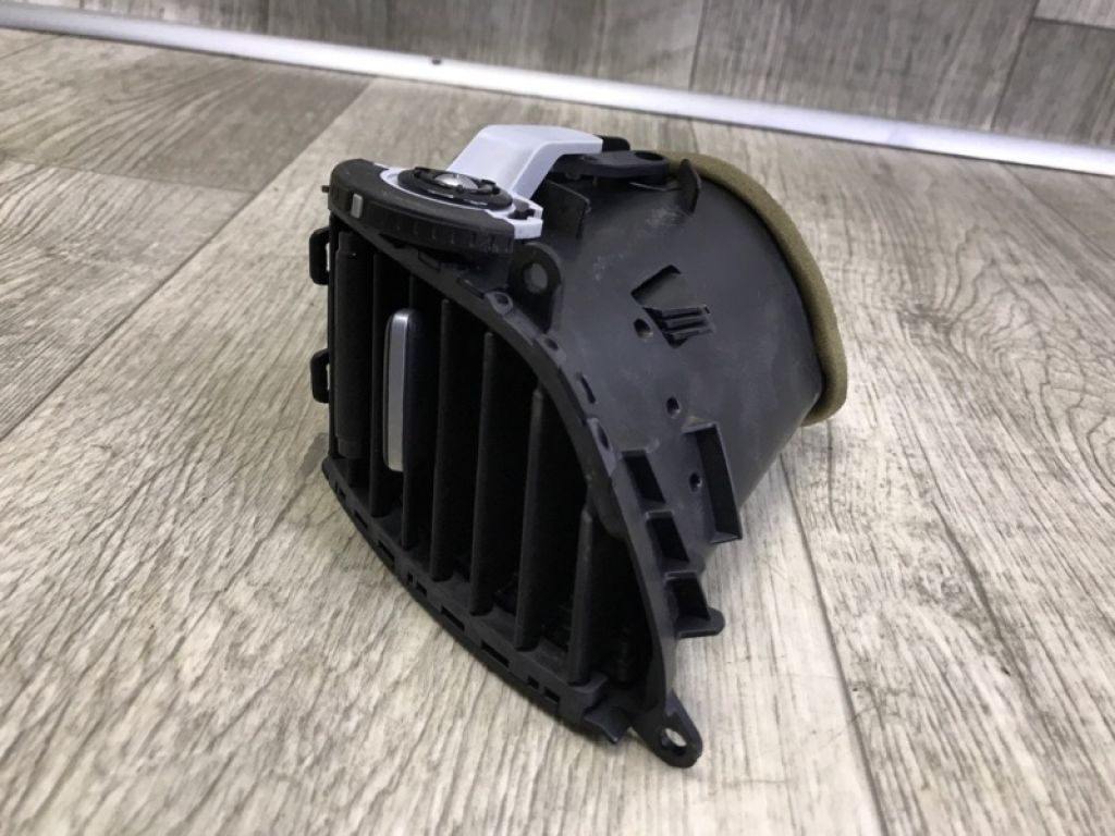 77610-TL0-G01ZB | Дефлектор повітряний прав. HONDA ACCORD CU8 / TSX 08-14 - Фото 4