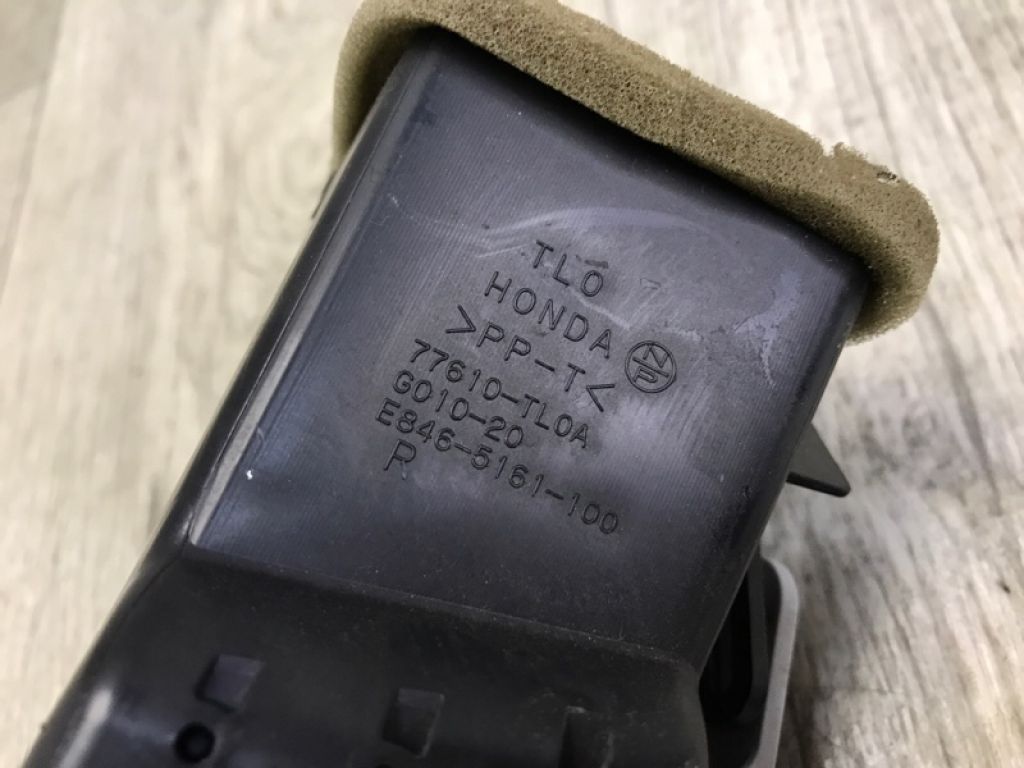 77610-TL0-G01ZB | Дефлектор повітряний прав. HONDA ACCORD CU8 / TSX 08-14 - Фото 5