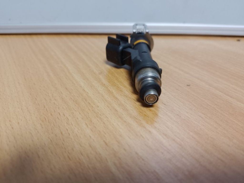 L3G5-13-250 | Форсунка топливная MAZDA 3 BK 03-08 - Фото 3