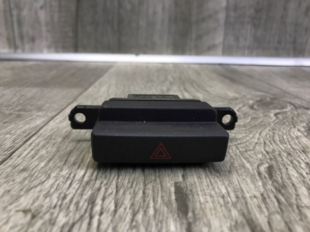 35510-TL2-A02 | Кнопка аварійної сигналізації HONDA ACCORD CU8 / TSX 08-14