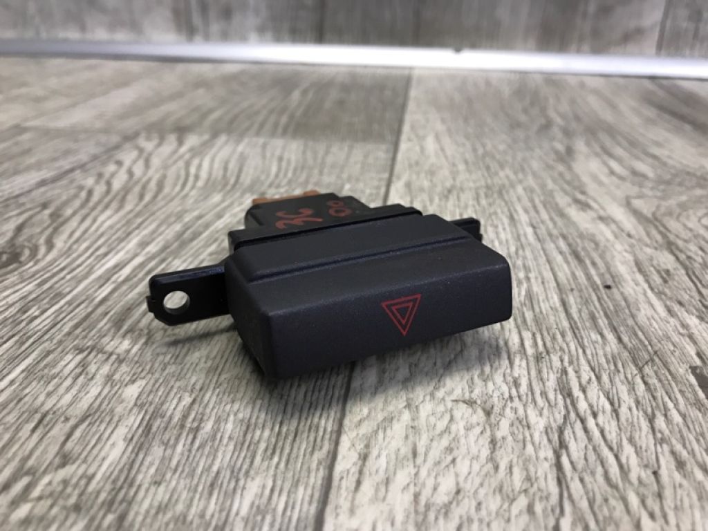 35510-TL2-A02 | Кнопка аварійної сигналізації HONDA ACCORD CU8 / TSX 08-14 - Фото 2