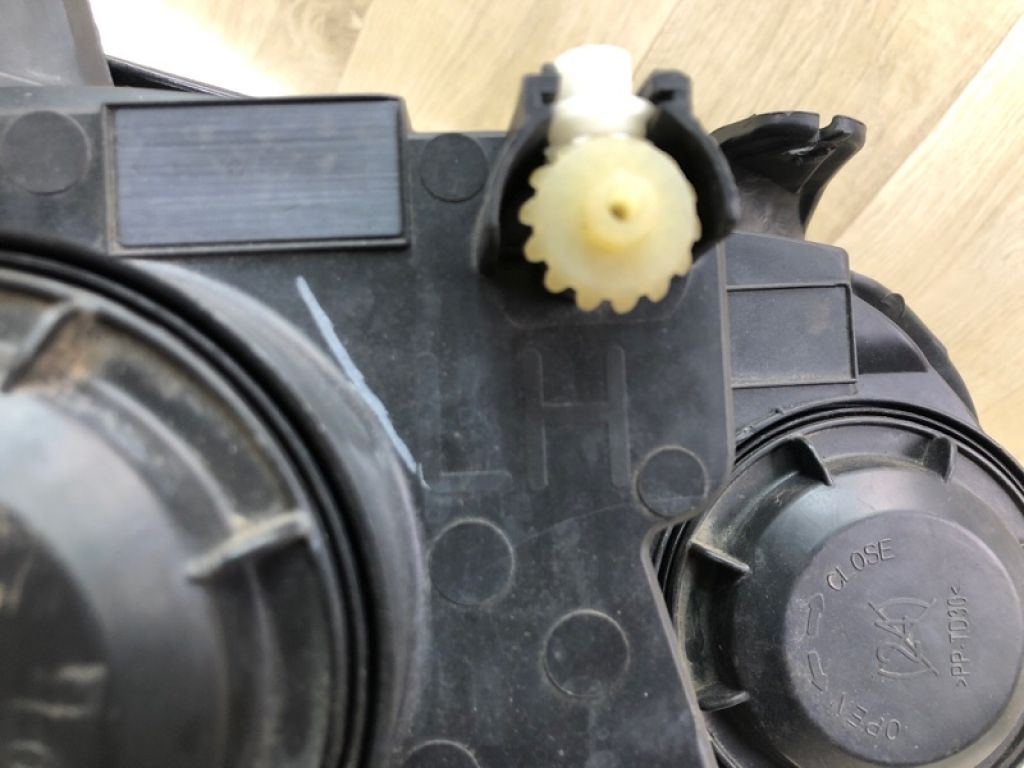 42390433 | Фара лів. CHEVROLET SONIC 11-16 - Фото 8