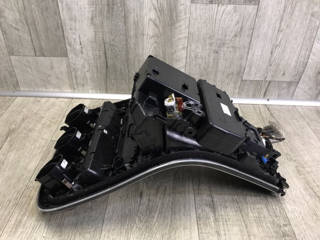 A 205 680 03 05 | Консоль центральна MERCEDES C-CLASS A205 16-21 - Фото 11