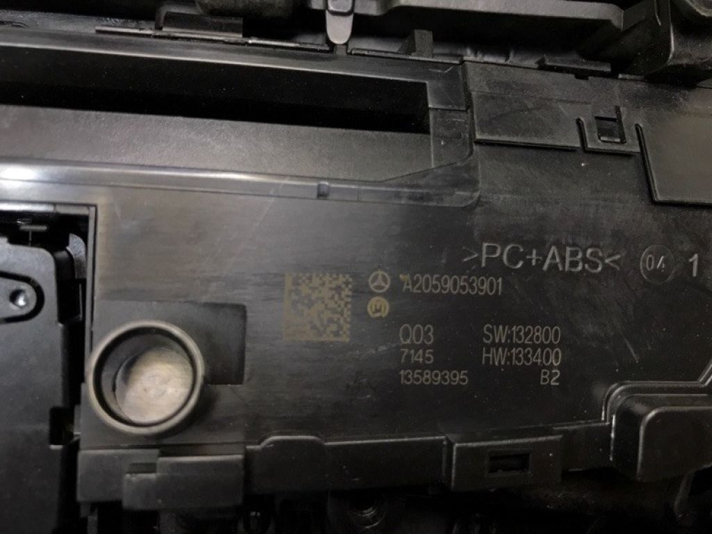 A 205 680 03 05 | Консоль центральна MERCEDES C-CLASS A205 16-21 - Фото 16