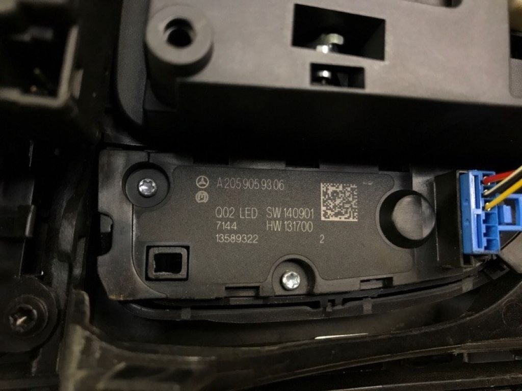 A 205 680 03 05 | Консоль центральна MERCEDES C-CLASS A205 16-21 - Фото 17