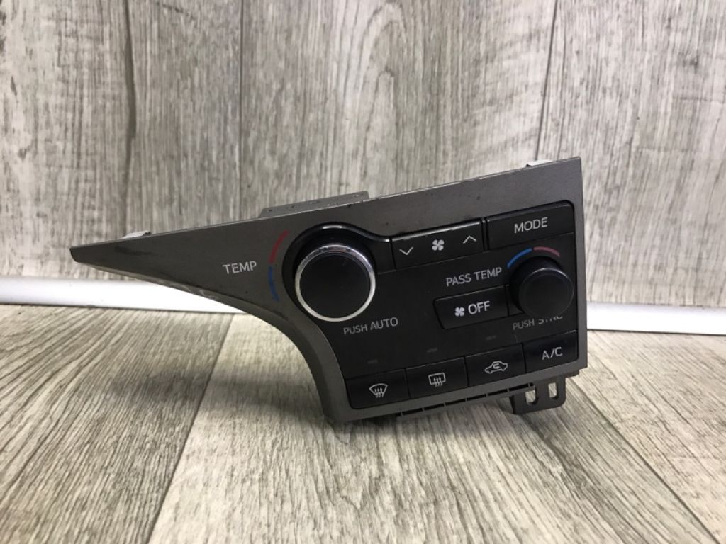 55900-0T040 | Блок управления печкой TOYOTA VENZA 09-16