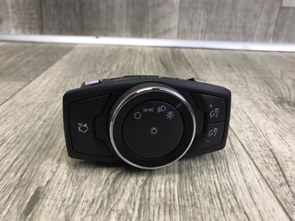 CM5Z-11654-B | Блок управления освещением FORD FOCUS 10-18