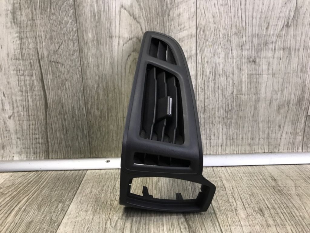 CV6Z-19893-GA | Дефлектор воздушный лев. FORD FOCUS 10-18