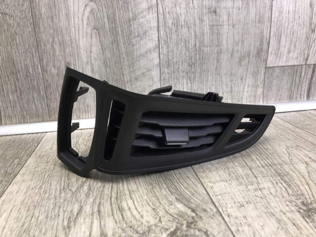 CV6Z-19893-GA | Дефлектор воздушный лев. FORD FOCUS 10-18 - Фото 2