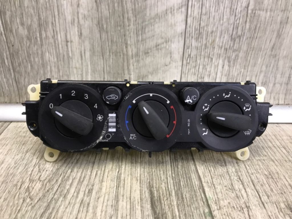 CM5Z-19980-D | Блок управления печкой FORD FOCUS 10-18