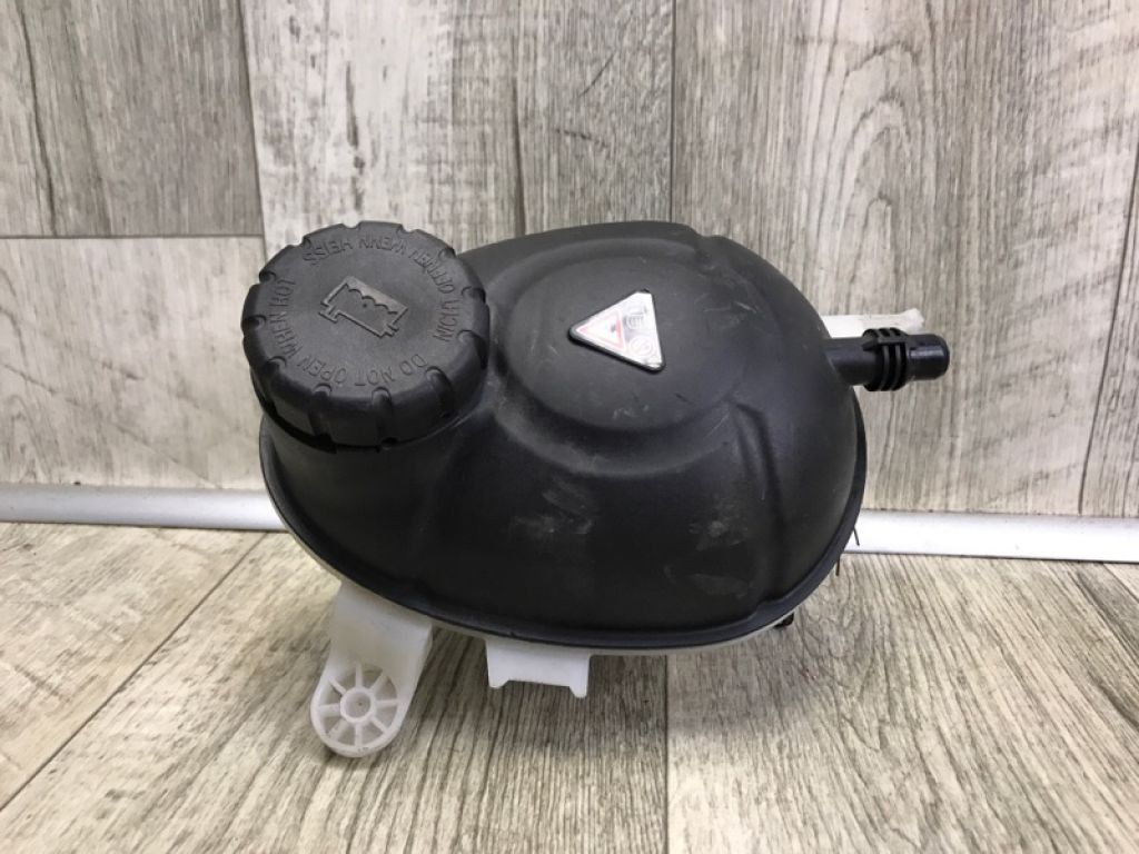 A 205 500 00 49 | Бачок розширювальний MERCEDES C-CLASS A205 16-21 - Фото 2