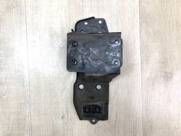 Кронштейн підсилювача переднього бампера прав. INFINITI FX S50 03-08