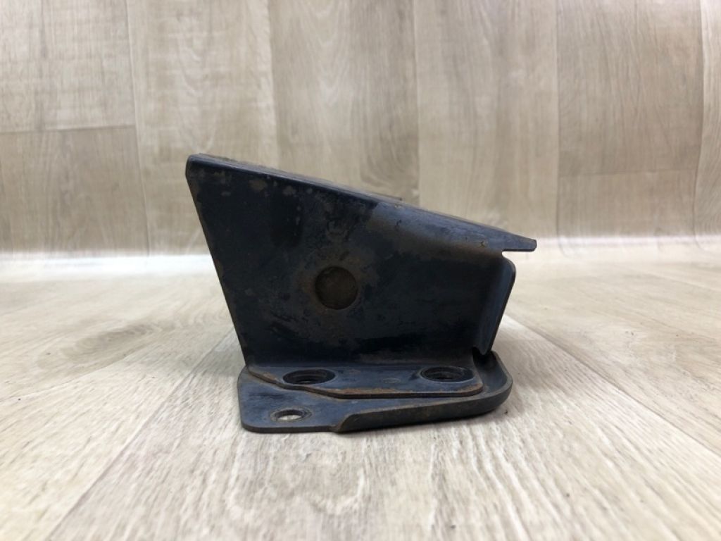 62210CG000 | Кронштейн підсилювача переднього бампера прав. INFINITI FX S50 03-08 - Фото 4