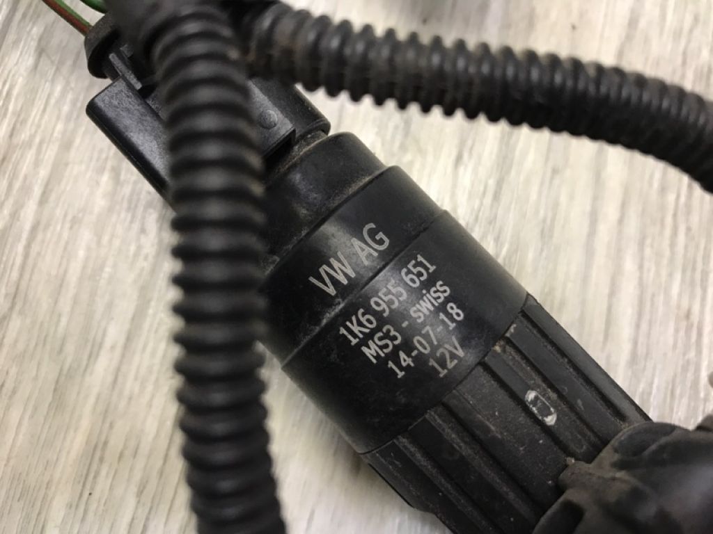 1K6 955 651 | Насос омивача скла VOLKSWAGEN TIGUAN 16-23 - Фото 4