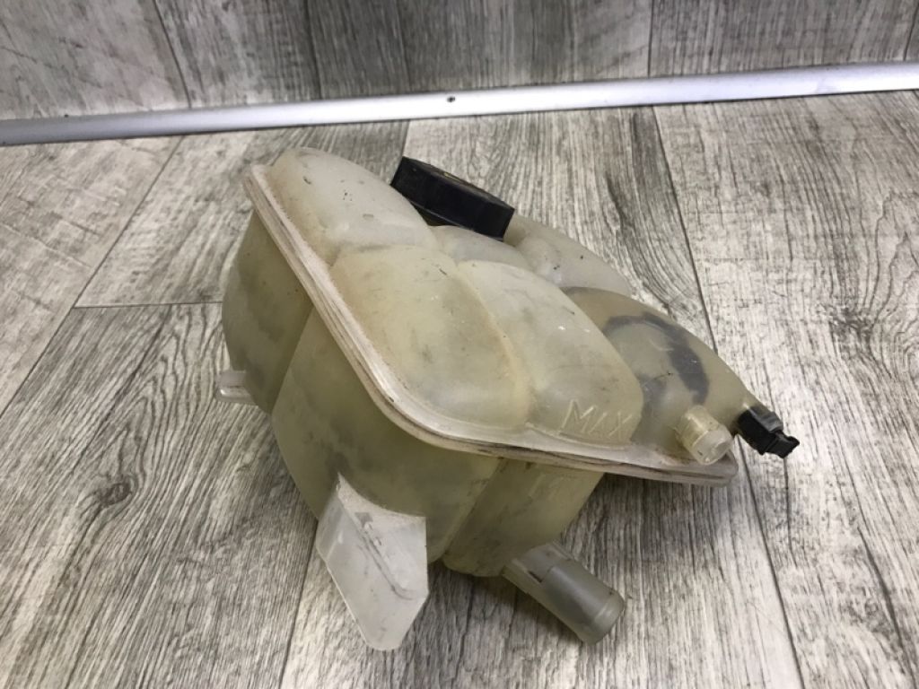 CV6Z-8A080-A | Бачок расширительный FORD FOCUS 10-18 - Фото 2