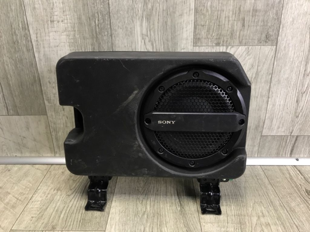 HM5Z-18808-AA | Сабвуфер FORD FOCUS 10-18