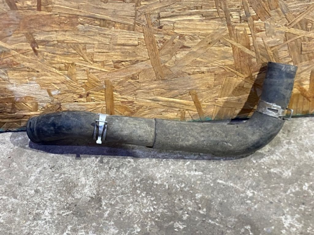 Патрубок системи охолодження SUZUKI GRAND VITARA 05-15 - Фото 2