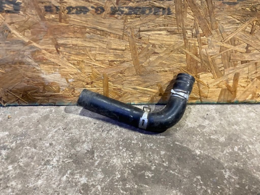 Патрубок системи охолодження SUZUKI GRAND VITARA 05-15 - Фото 2