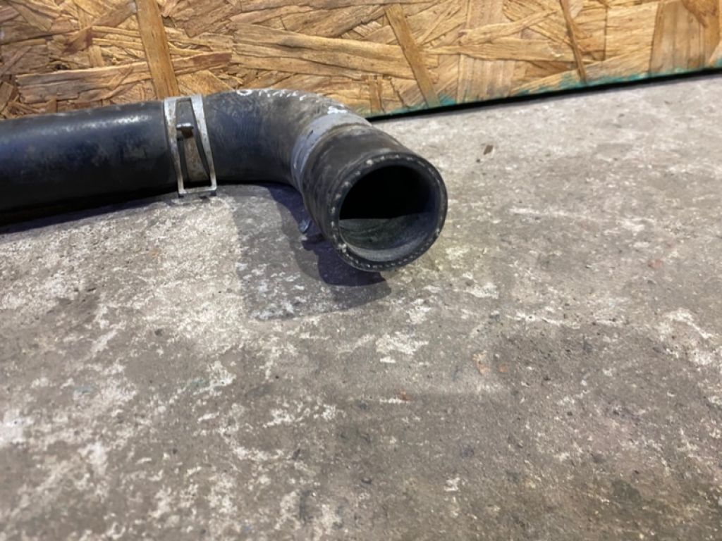 Патрубок системи охолодження SUZUKI GRAND VITARA 05-15 - Фото 3