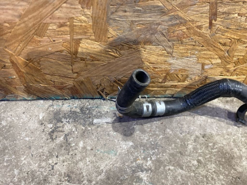 Патрубок радіатора пічки LEXUS GX470 02-09 - Фото 4