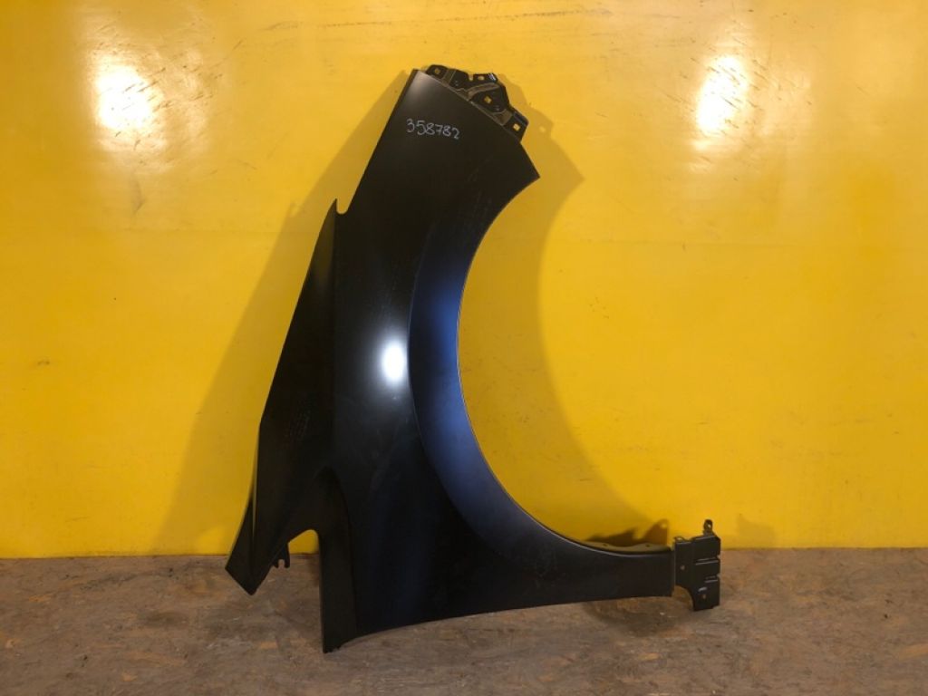 63100-5SA0A | Крило переднє прав. NISSAN LEAF 18-