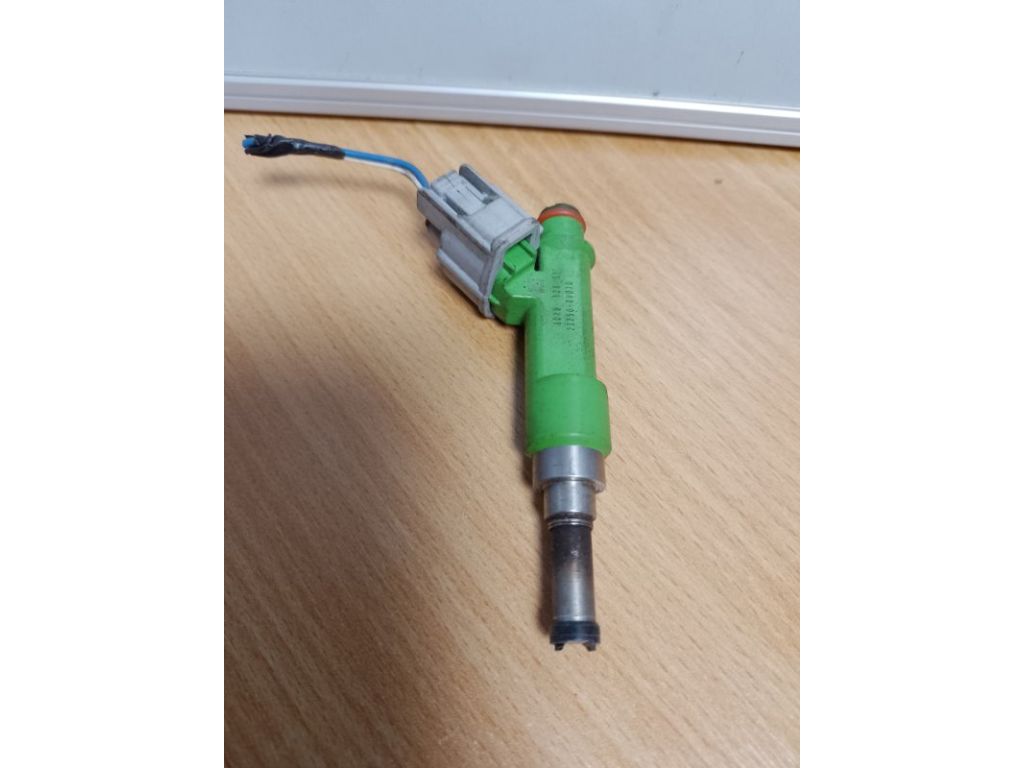 23209-09175 | Форсунка паливна TOYOTA CAMRY 50 12-15