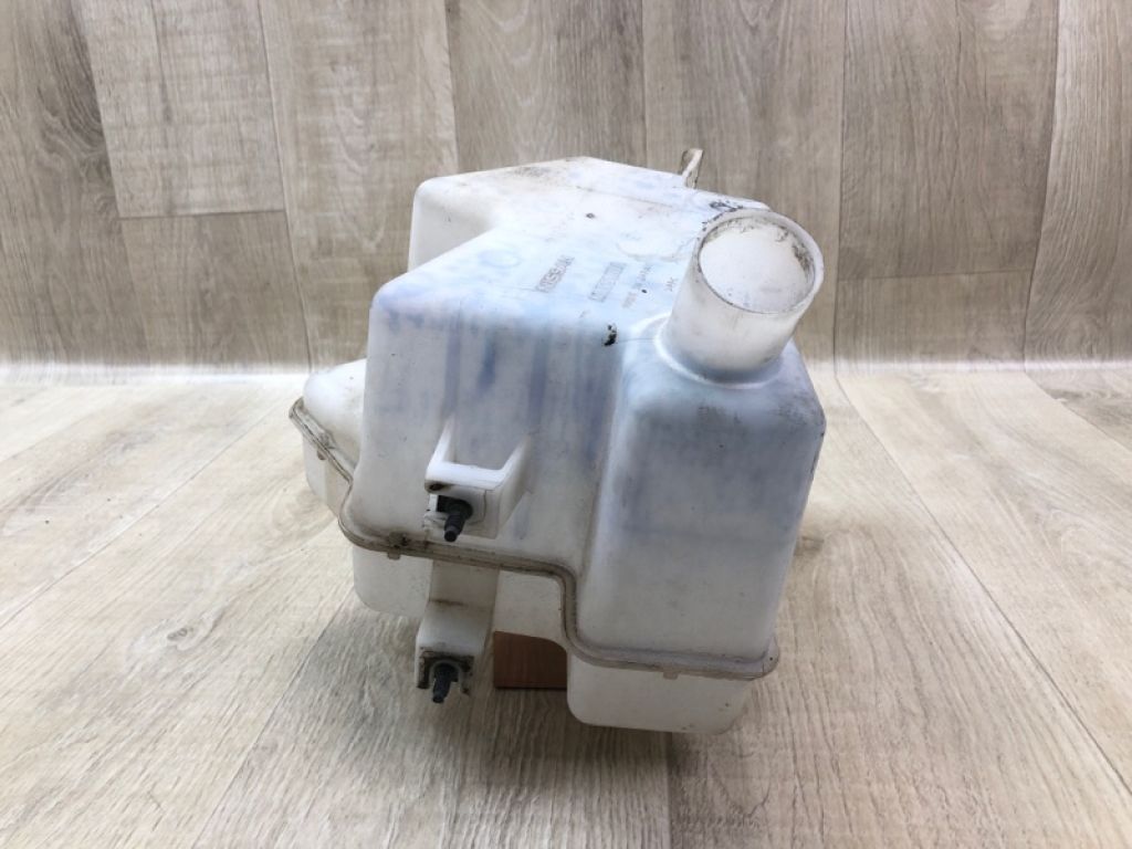 28910CL70A | Бачок омивача INFINITI FX S50 03-08 - Фото 3