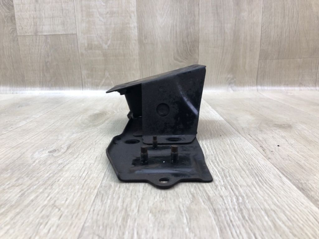 62210CG000 | Кронштейн підсилювача переднього бампера прав. INFINITI FX S50 03-08 - Фото 2