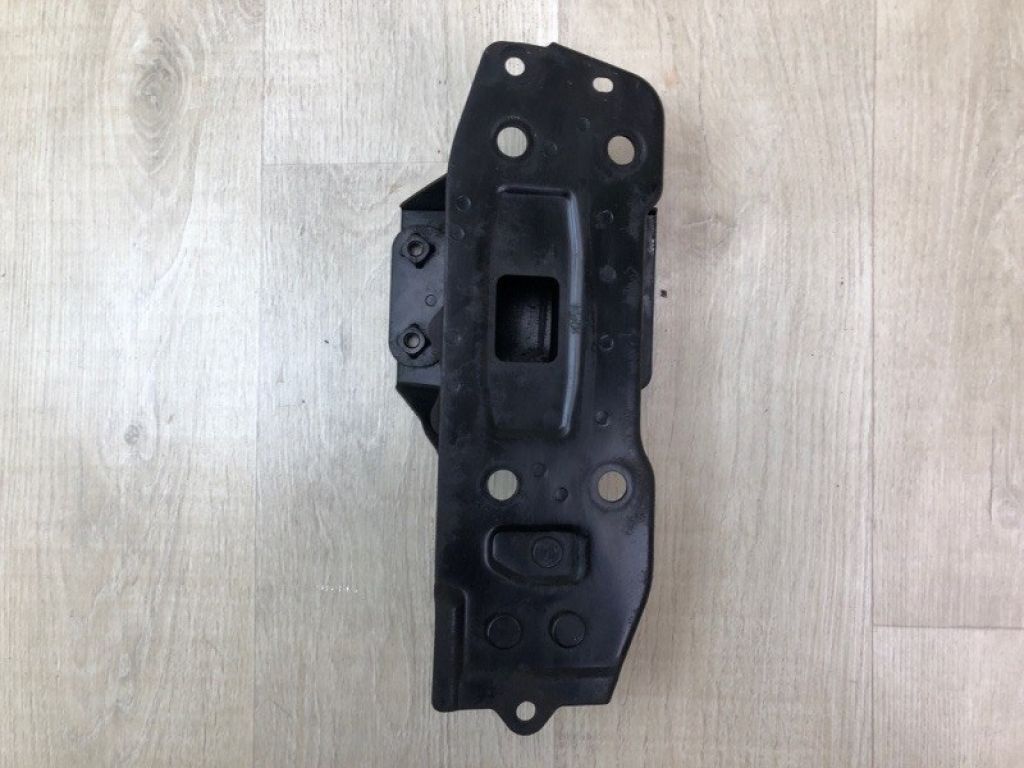 62210CG000 | Кронштейн підсилювача переднього бампера прав. INFINITI FX S50 03-08 - Фото 5