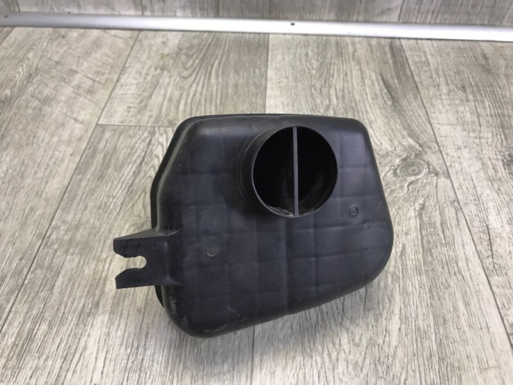 Резонатор повітряного фільтра INFINITI FX S50 03-08